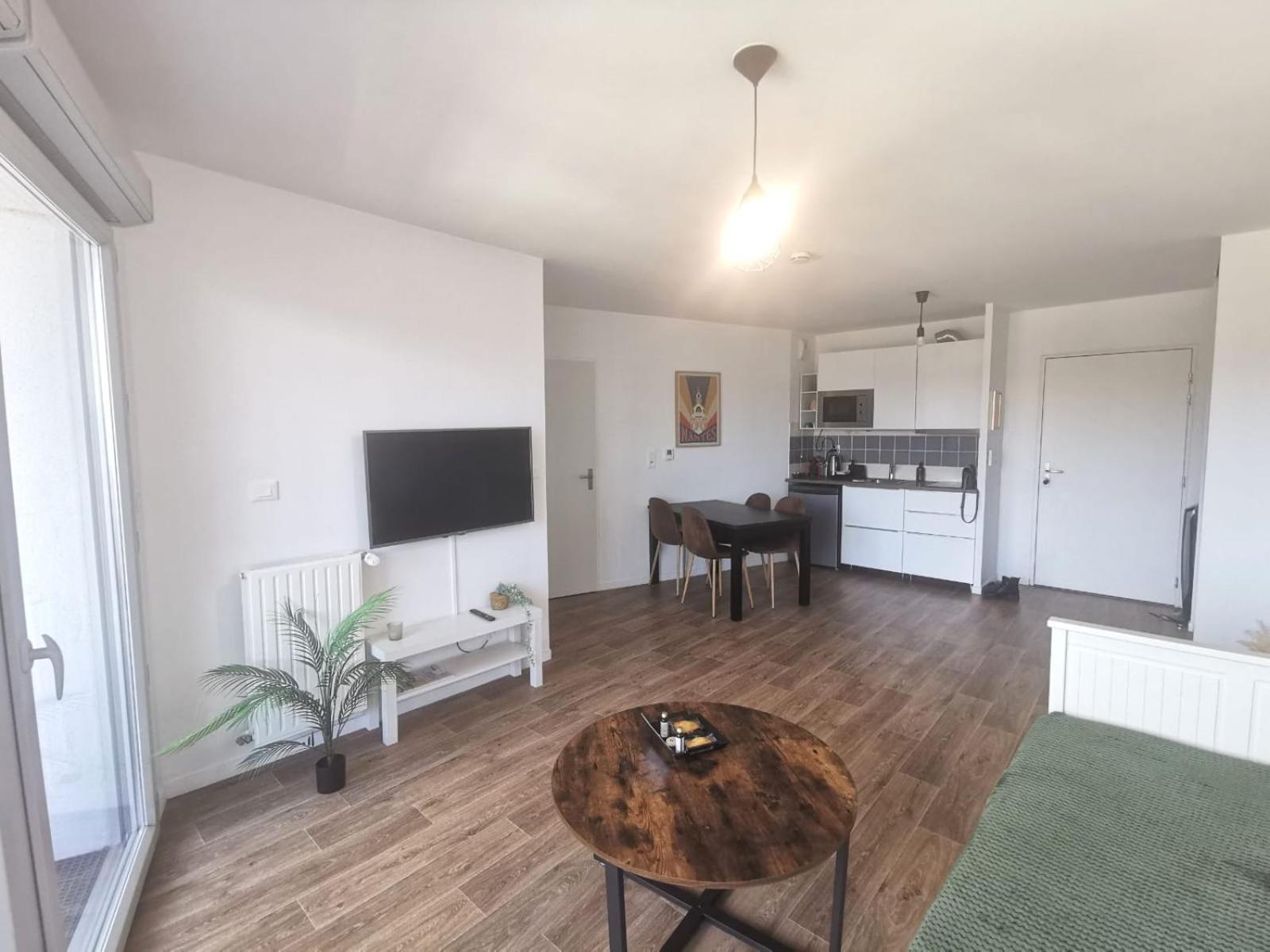 Joli Deux Pieces Proche Nantes - Cocon Dore Apartment